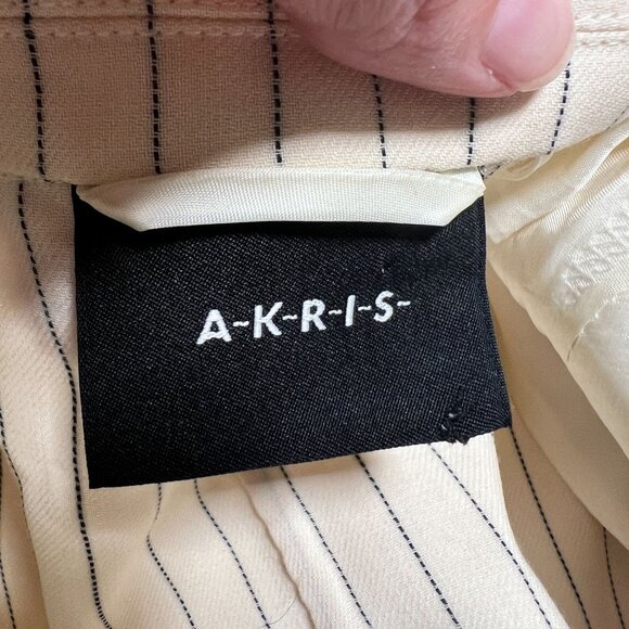 Akris Wool Blend Pinstripe 2-Button Blazer Ivory Cream Black Classic Size 10 - Picture 7 of 16
